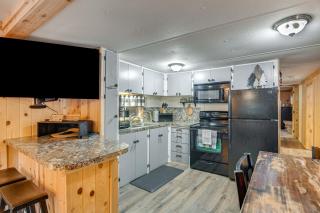 Island Park Vacation Rental about 31 Mi to Yellowstone - Island Park - 3