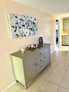 3 Bedroom Beachside Retreat - Venice - 7