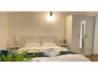 Petra Aparthotel la Poarta Schei BV - Braşov - 6