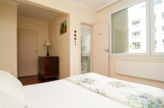 1 quadra da Praia, 3 quadras da Av Nações JZ5206 - Florianópolis - 2