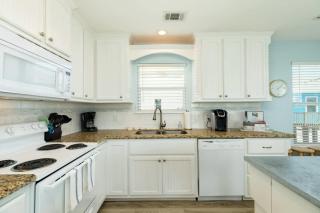 Across the Pass - Triple Water Views & 3 Sea Decks! - Freeport - 2