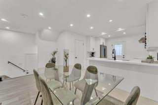 Cozy 6BR Home -TiCats,Hospitals,Beach,First Ontario - Hamilton - 0