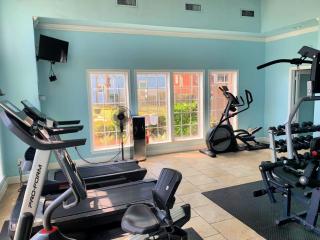 Excellent Beach Ocean & Pool Views - Galveston - 7