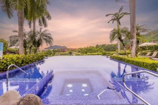 Vista Bahia 3 bdrm ocean view in beach Resort - Herradura - 8
