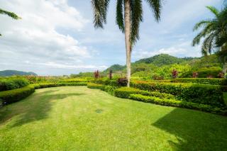 Vista Bahia 3 bdrm ocean view in beach Resort - Herradura - 3