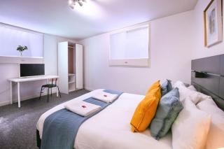 2 Bedroom Apartment By Brookland Stays Serviced Accommodation Short Lets Brighton With Free WIFI - Brighton & Hove - 3