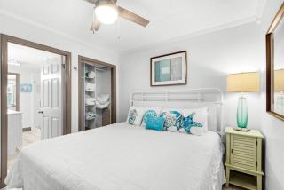 Ground Floor Coastal Condo-Beach Service Included - Destin - 1