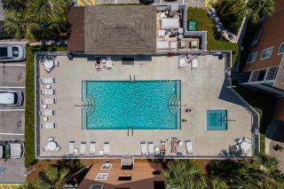Ground Floor Coastal Condo-Beach Service Included - Destin - 8
