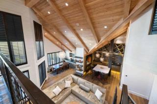 Hyatt Condominium 06 by East West Hospitality - 7