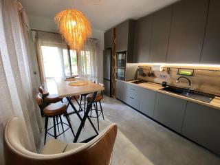 ELiFourka - Seaside Luxury - 170m to the Beach - Power Onsite for Electric Vehicle - 9