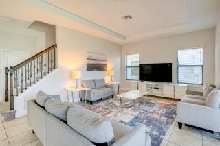 Near Disney and Legoland Spacious Poolside Oasis! - Haines City - 7