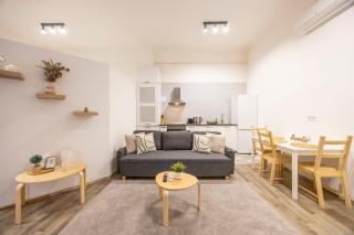 Central & Cozy Superior Terez Boulevard Apartment - Budapest - 1