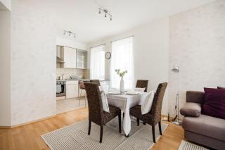 Bright and Central Apartment with Balcony - Budapest - 4