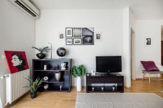 Bright and Central Apartment with Balcony - Budapest - 9