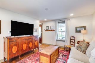 Historic Home with Deck in Downtown Milton! - Milton - 9