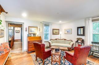 Historic Home with Deck in Downtown Milton! - Milton - 7