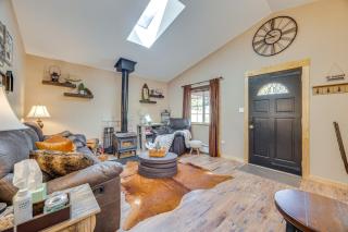 Cabin in Eleven Mile Village w/ Patio & Gas Grill! - 7