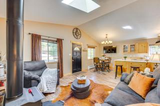 Cabin in Eleven Mile Village with Patio and Gas Grill! - 6