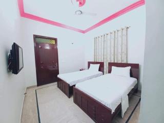 Shaheen Palace Guest House - 2