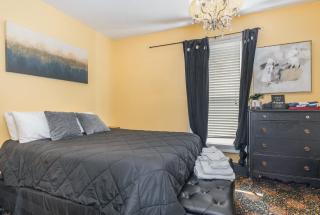 Spacious upstairs 1bed- Walking distance to Beach outlet mall - 7