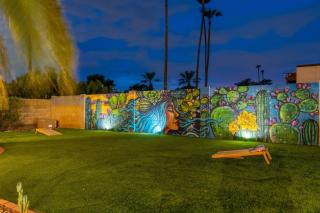 6 Bed Luxury Heated Pool - Phoenix - 9