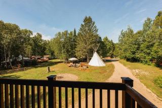 Charming Rustic Chalet on Lac Marie Louise - Lac-Saint-Paul - 4