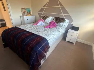 Sea-View Apartment, 2-4 Guests, 10 Mins to Beach and The Oval - Newport Beach - 8