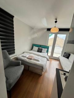 Sunny Terrace Retreat Near Taksim Square - Istanbul - 3