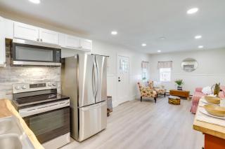 2 Mi to Hagar Beach Charming Home with Fire Pit! - Benton Harbor - 2
