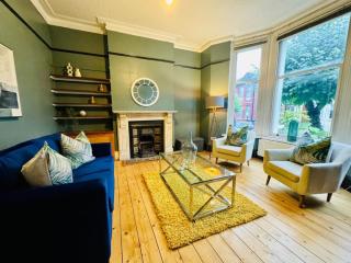 Charming Victorian Townhouse in Hackney - 4