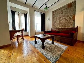 2Br, 2Ba 3rd floor of Historical Building, Galata - Istanbul - 0