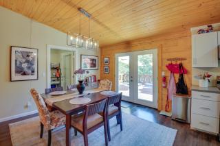 Hot Springs Cabin with Deck and Mountain Views! - 2