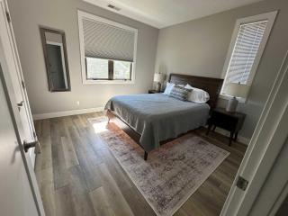 Spacious Condo Downtown Traverse City - 6