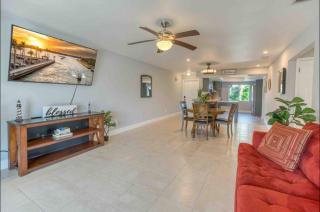 Accessible, Canal Front Property, with SWIM SPA - Cape Coral - 4