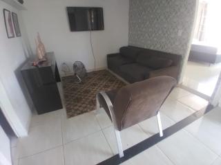 Casa pé na areia em Matinhos - uma quadra do mar - Matinhos - 1