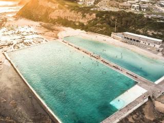 Beach & Brew-Modern 1-Bedroom in Trendy Merewether - Merewether - 0