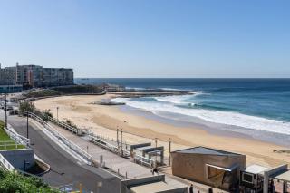 Coastal Chic - Modern Retreat Newcastle Beach - Newcastle - 0
