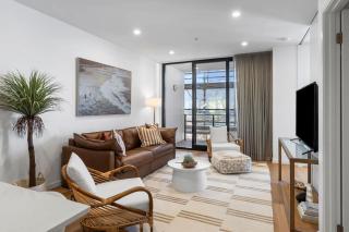 Coastal Chic - Modern Retreat Newcastle Beach - Newcastle - 5