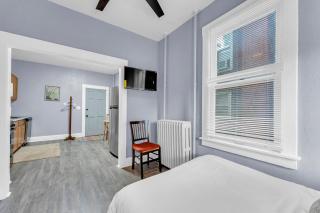 Historic Cozy Haven in Little Italy - 1