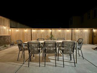 Spacious new house in Folsom Ranch 4BD and 3BA with backyard and BBQ grill - 6