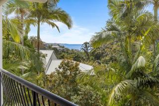 Beachside 4-Bed Retreat with Study Nook & Views - Coolum Beach - 9