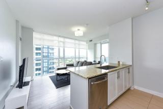 PlanURstay - 2BTH & 2BTH Near Square One Mall - Mississauga - 4