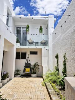 Amplia-Confortable con cama King, Area de Miraflores H16 - El Rodeo - 7