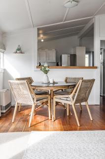 Tawatahi Cottage - Raglan - 2