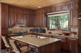 Camp Telluride - golf course, views, hot tub, gym! - 1