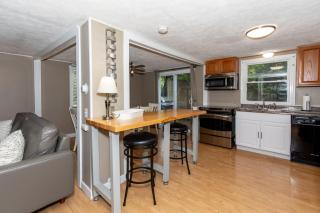 Cottage Near Cedar Point & Beach - Huron - 0