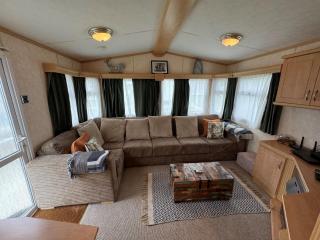 Lovely Caravan For Hire With Large Decking Area In Hunstanton Ref 23218K - 4