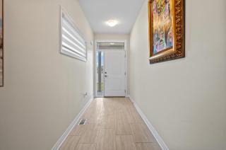 Beautiful Luxe Villa - Thorold - 8