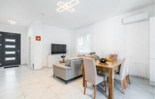 Amazing Apartment In Nedescina - Nedeščina - 7