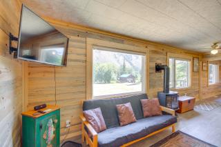 Contact Mountain Hideaway with Views and Porches! - McLeod - 6